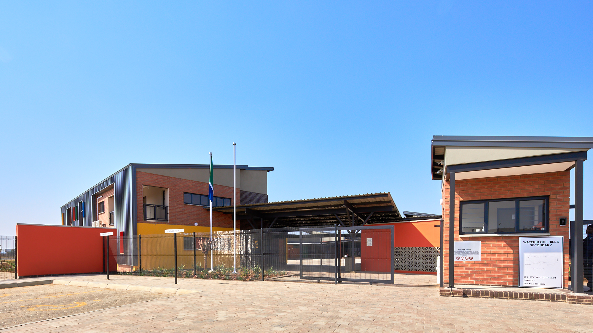 Corobrik Ruby Light & Onyx Satin face bricks and Nutmeg Pavers used for Waterkloof Hills School_Olivehill Architects