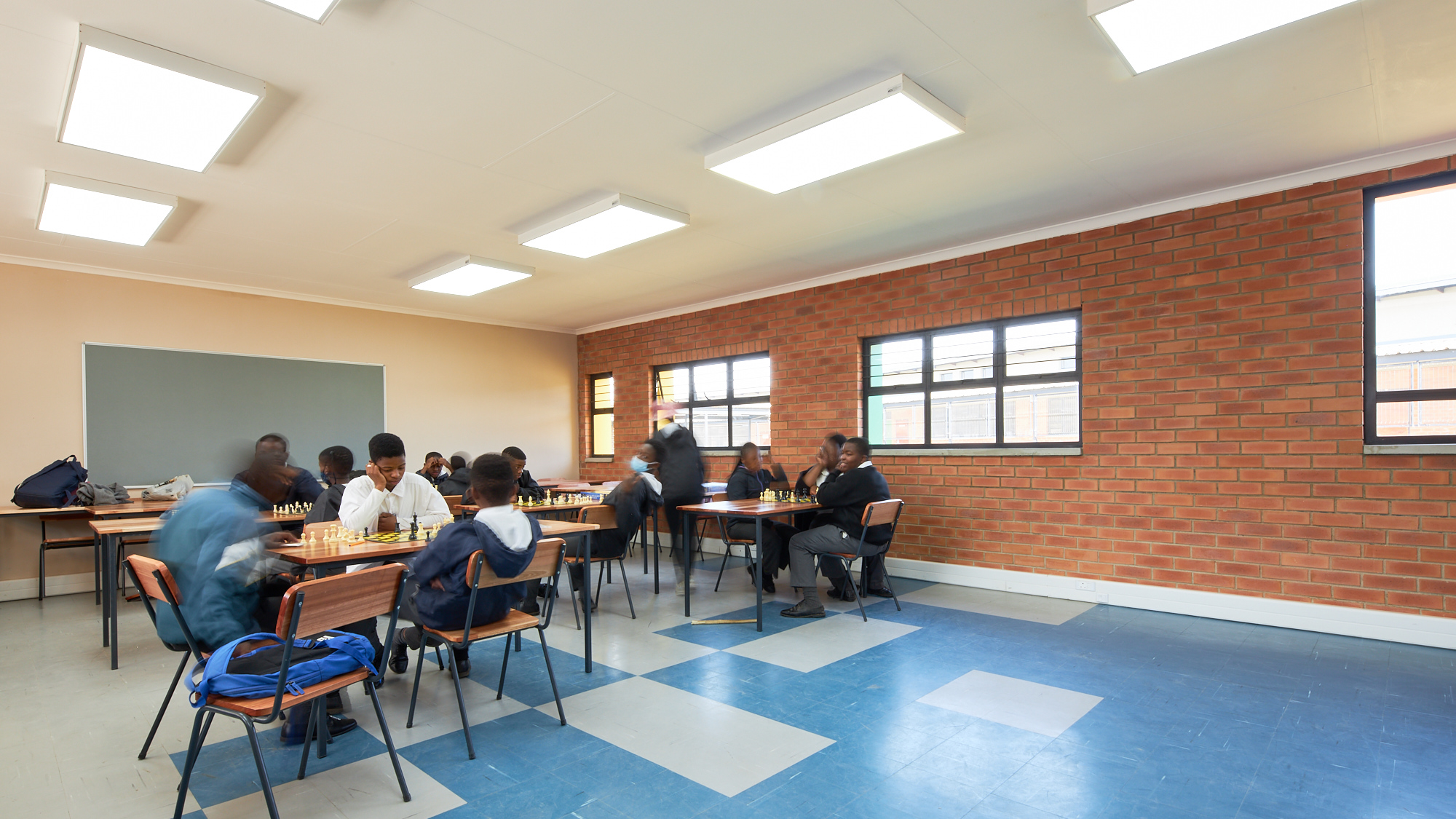 Corobrik Ruby Light & Onyx Satin face bricks and Nutmeg Pavers used for Waterkloof Hills School_Olivehill Architects
