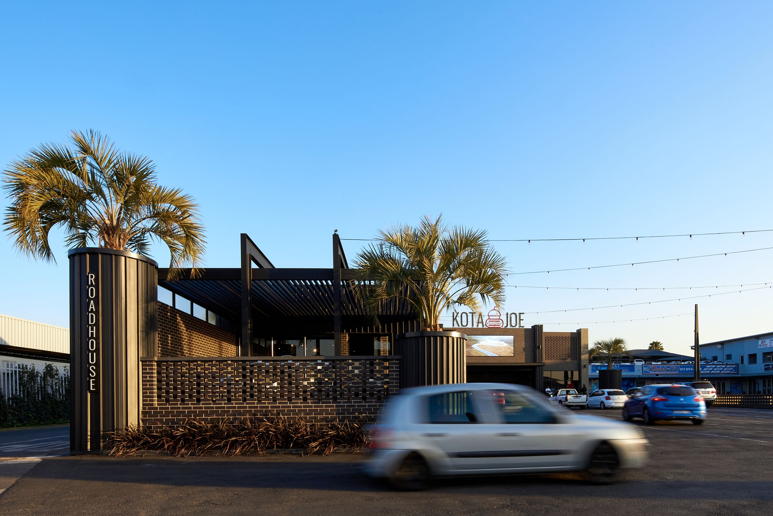 Hit and miss brick screen wall created with Corobrik Black Brick Satin for Kota Joe Roadhouse