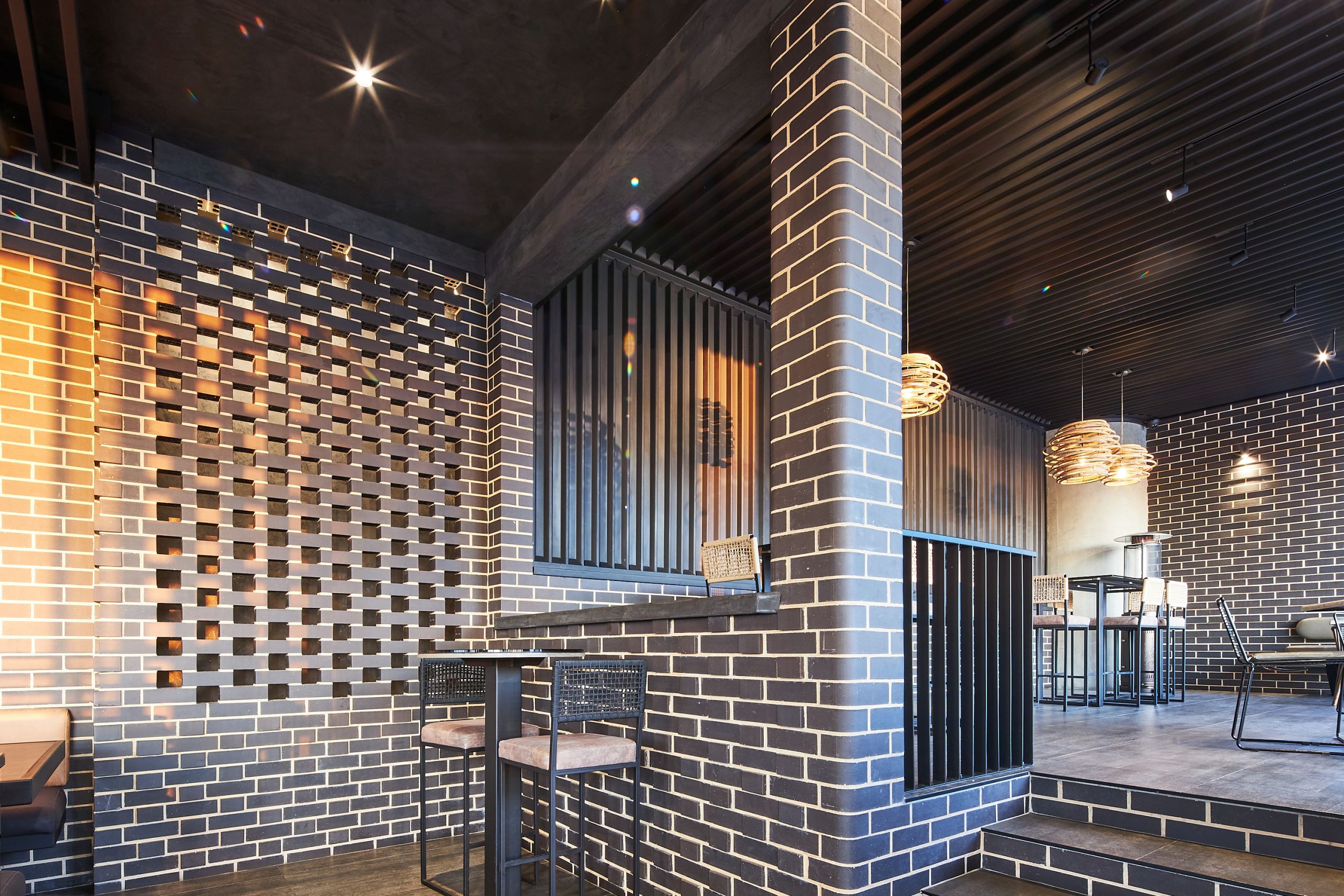 Hit and miss brick screen wall created with Corobrik Black Brick Satin for Kota Joe Roadhouse