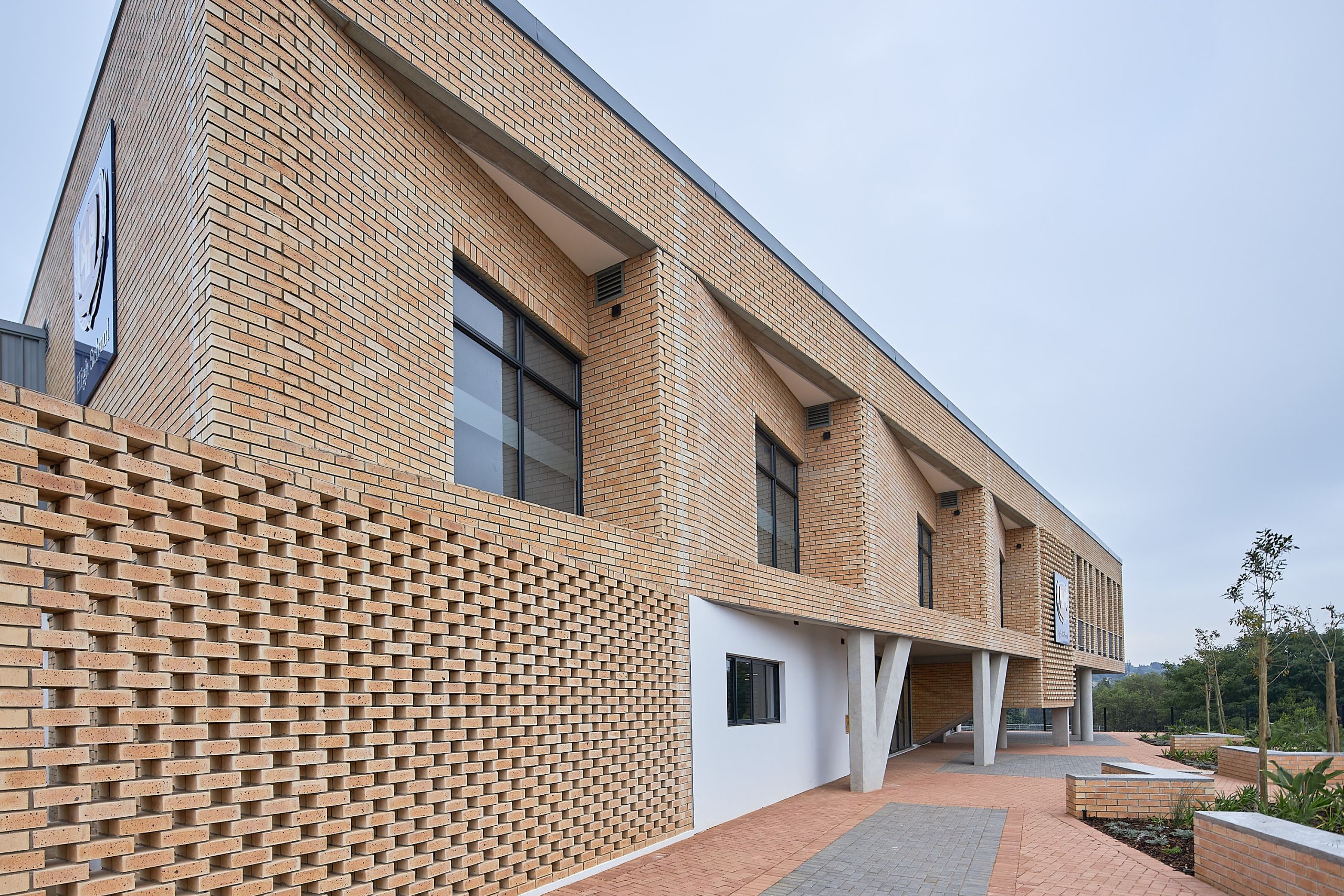 Creative use of Corobrik face brick for Curro Northriding