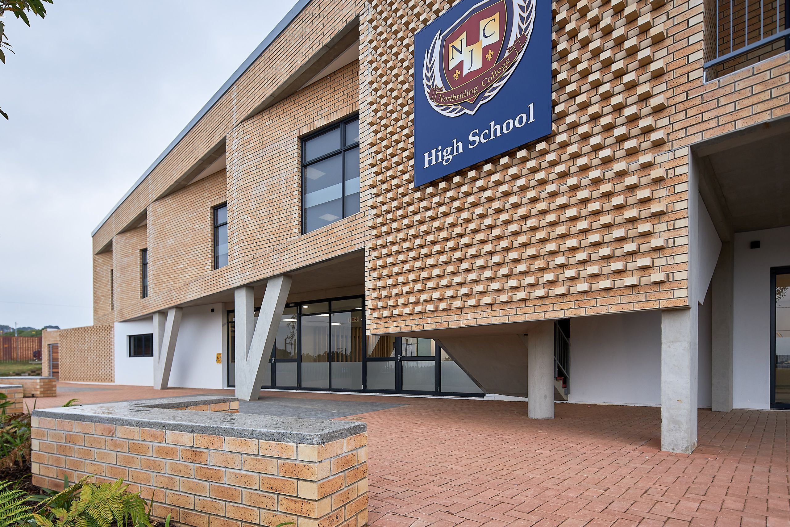 Creative use of Corobrik face brick for Curro Northriding