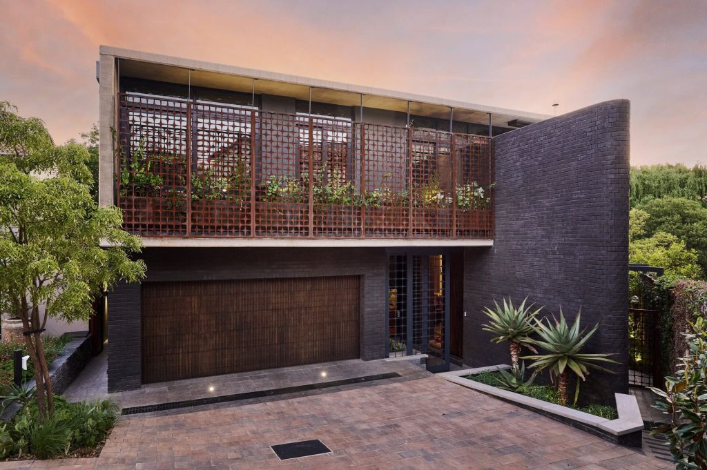 House Barnetson